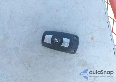 2013 BMW X1 xDrive28I из США, поврежденный, VIN WBAVL1C59DVR85639